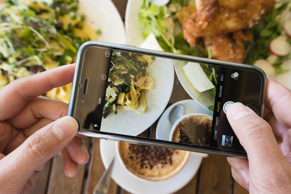 5 Tips to Take Better Food Photos with Your Smartphone
